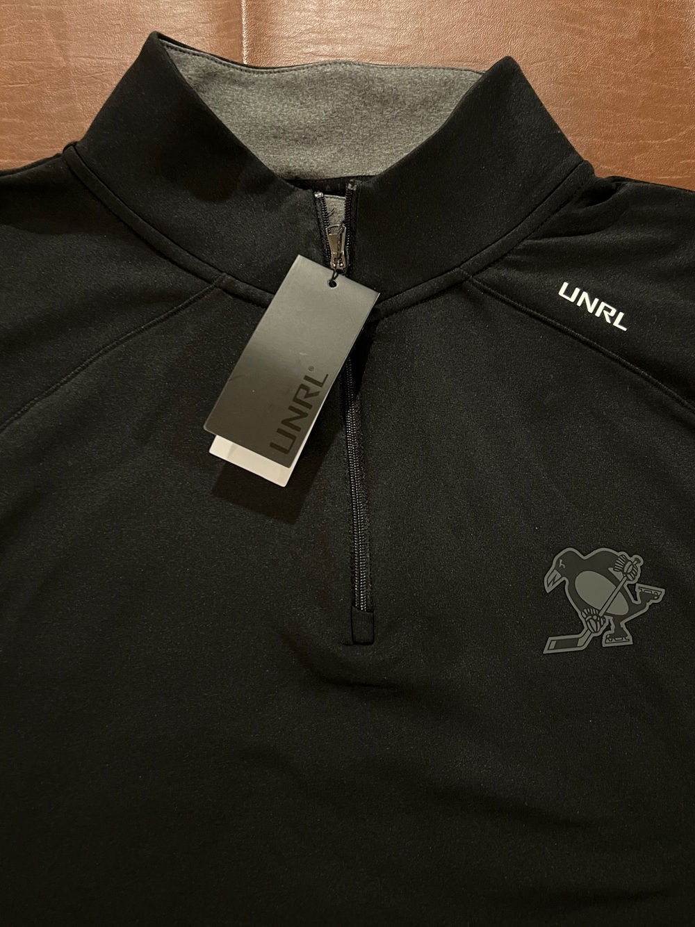 NWT UNRL Pittsburgh Penguins 1/4 Zip Activewear Long Sleeve Top - XL